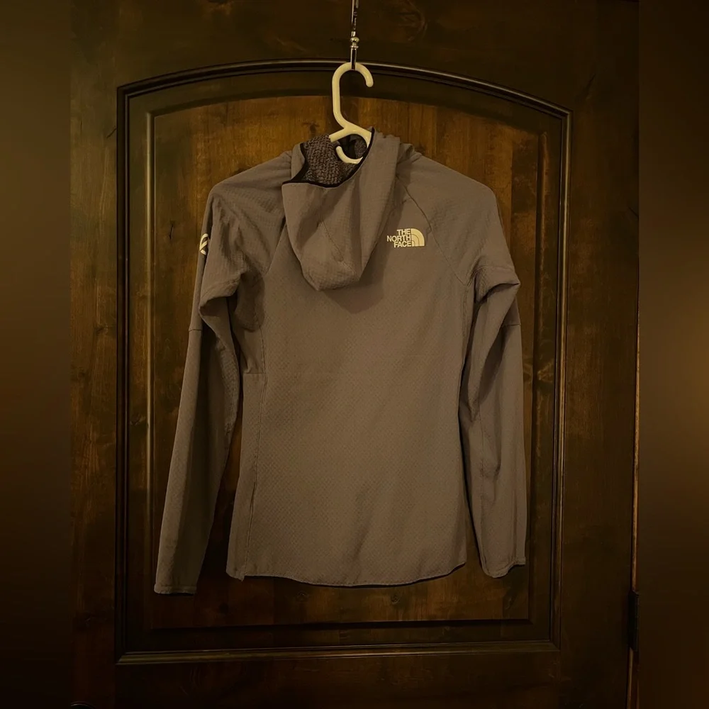 North Face Future Fleece Jacket. - Picture 7 of 8